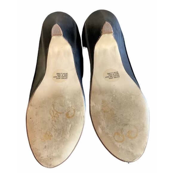 Seychelles Black and Suede Leather Peep-Toe 3.25” Heels 9 - Picture 6 of 9